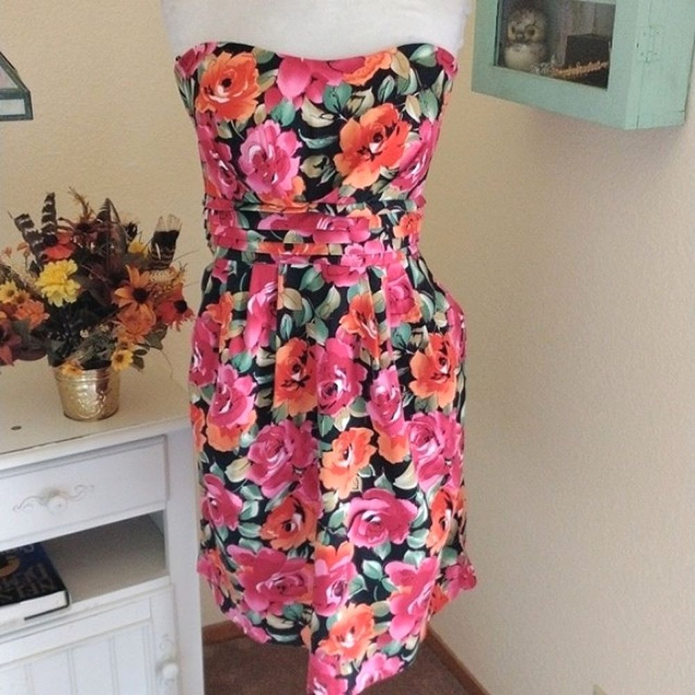 Snap Floral Strapless Dress